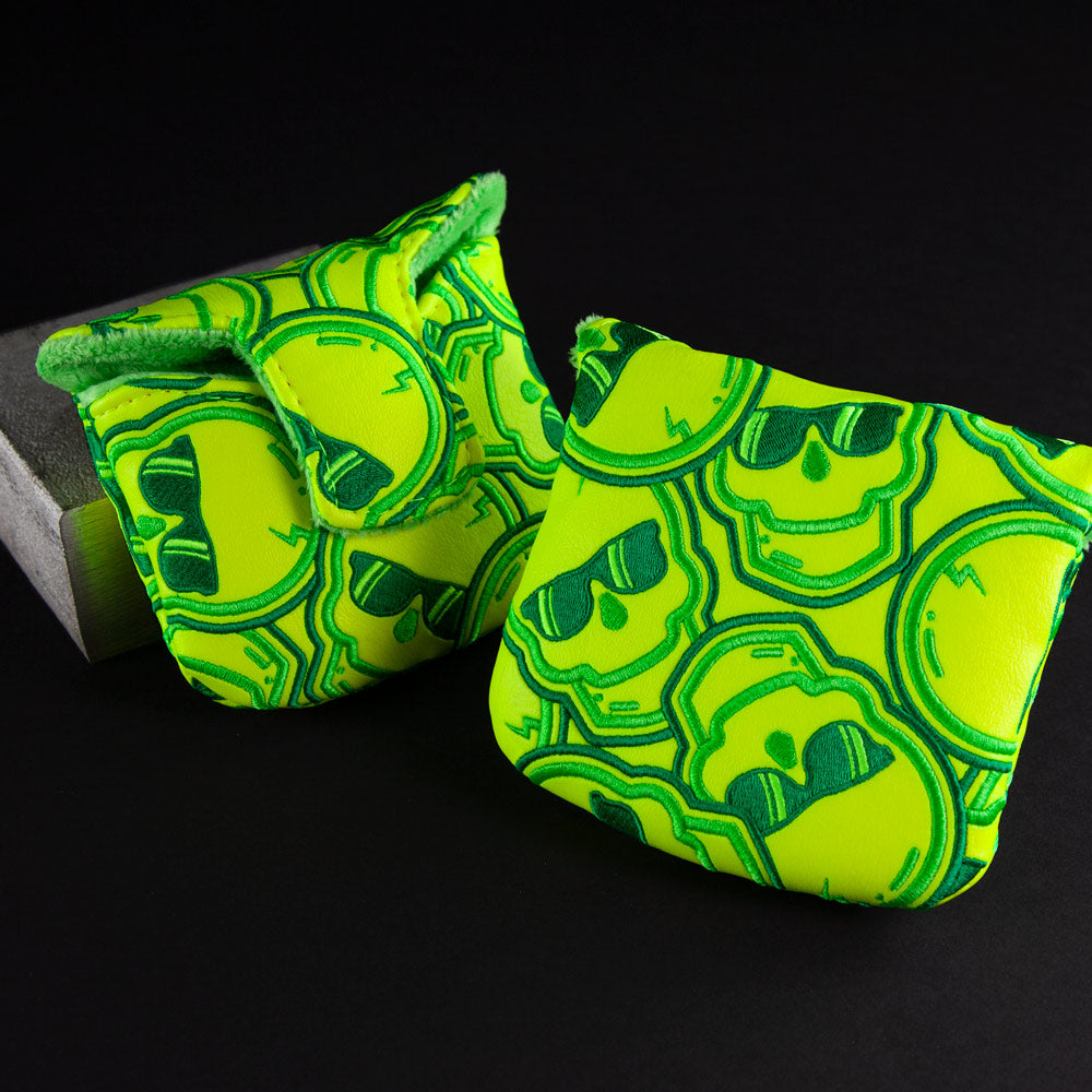 WM Stacked Skulls Mallet Cover