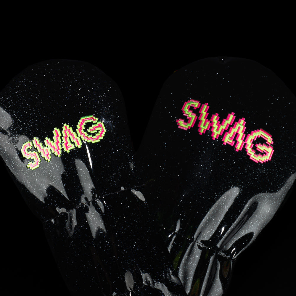 SWAG Golf Psychedelic 8-Bit mushroom video game themed golf wood cover set featuring a driver and fairway. 