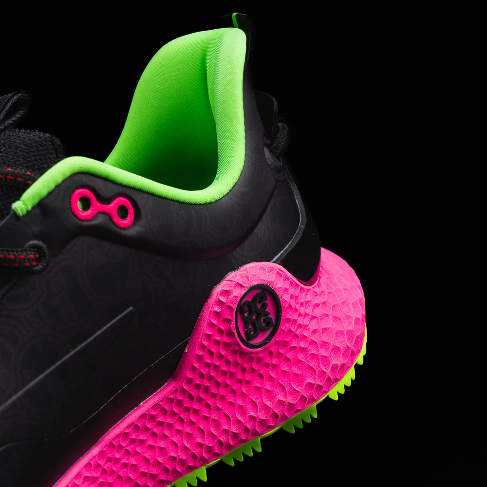 SWAG Golf x G/FORE Men's MG4+
O2 black golf shoe with neon green and pink accents and a stacked SWAG skulls pattern.