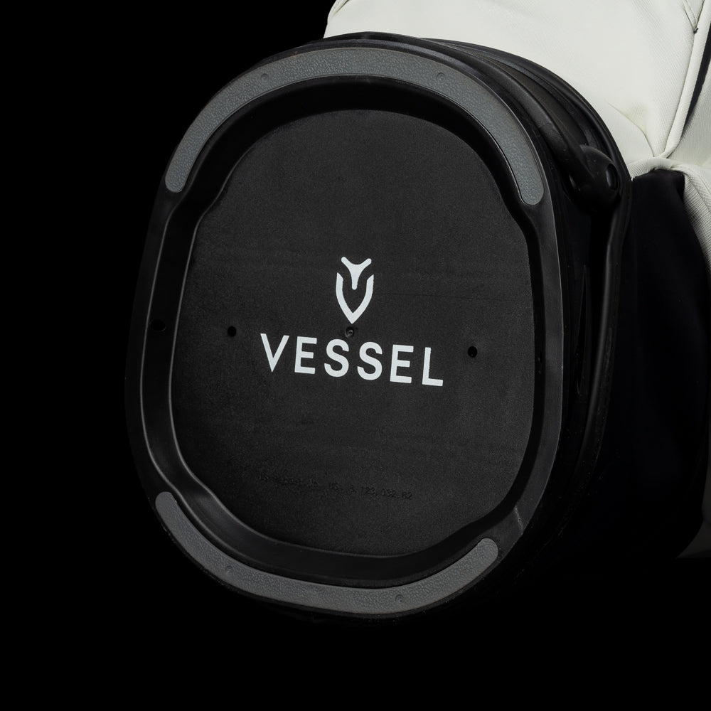 Gigantic George White Vessel Stand Bag