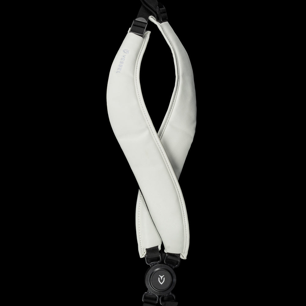 Gigantic George White Vessel Stand Bag