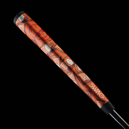 Orange Hot Sauce packet pattern on the Taco Bell x SWAG Golf BOSS 2.0 putter grip.